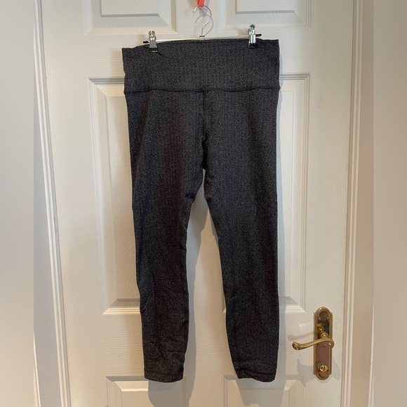 Gray Lululemon leggings size 10 - Picture 1 of 4